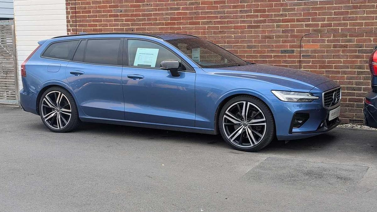 Main listing image - Volvo V60