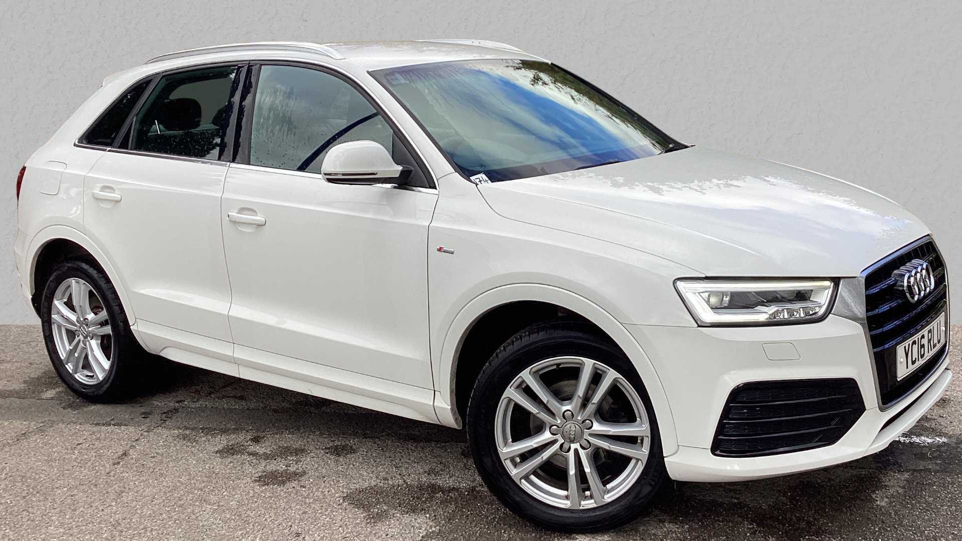 Main listing image - Audi Q3