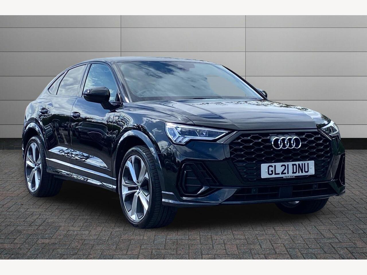 Main listing image - Audi Q3