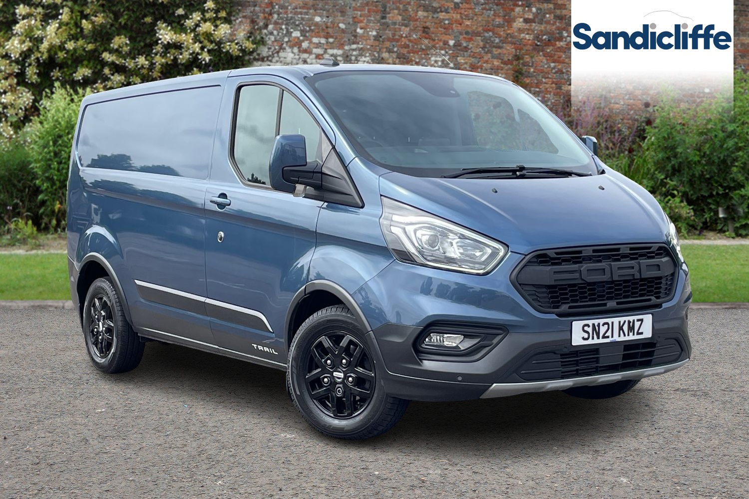 Main listing image - Ford Transit Custom