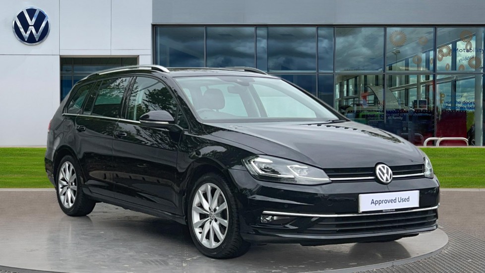 Main listing image - Volkswagen Golf Estate