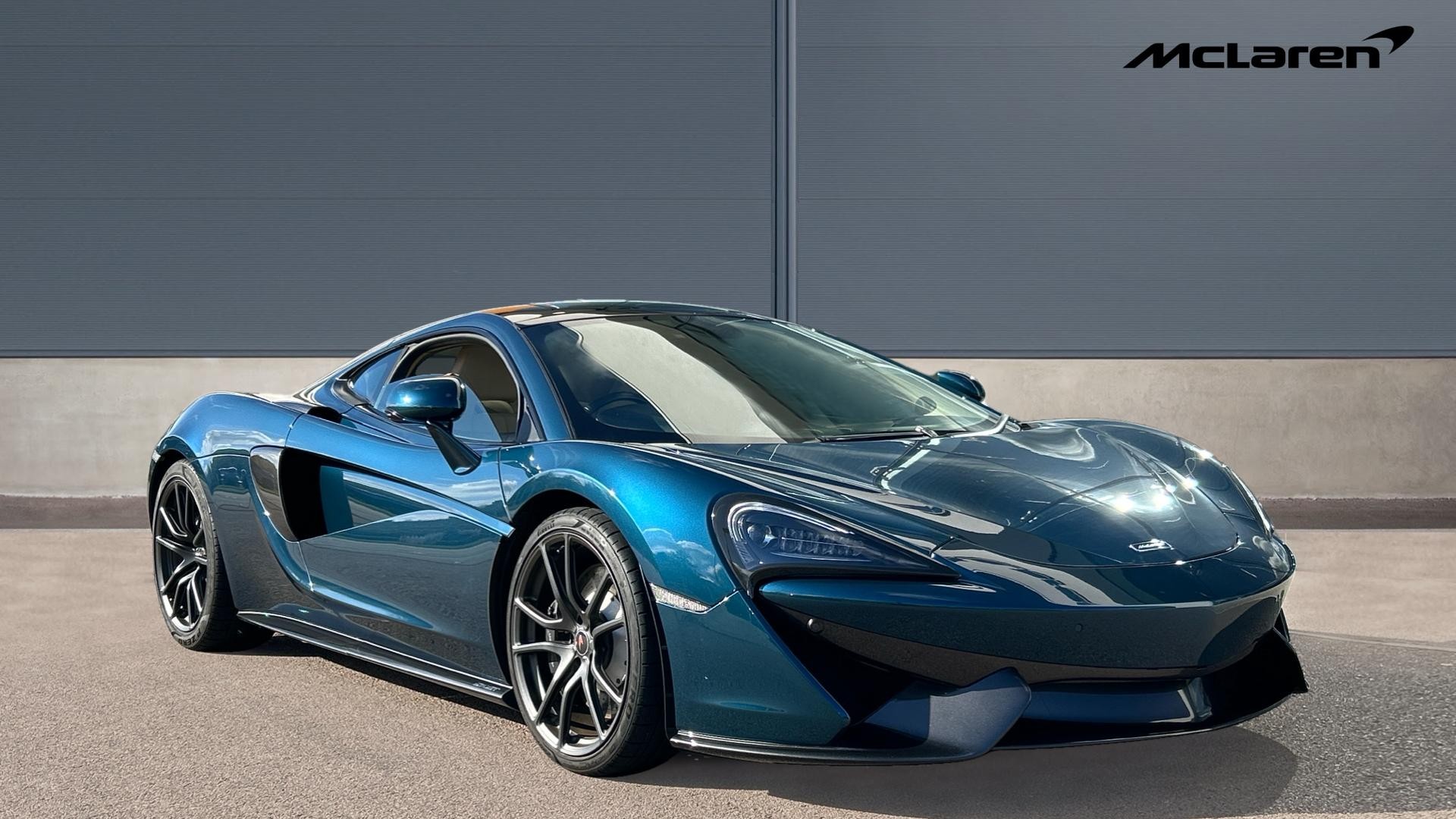 Main listing image - McLaren 570GT