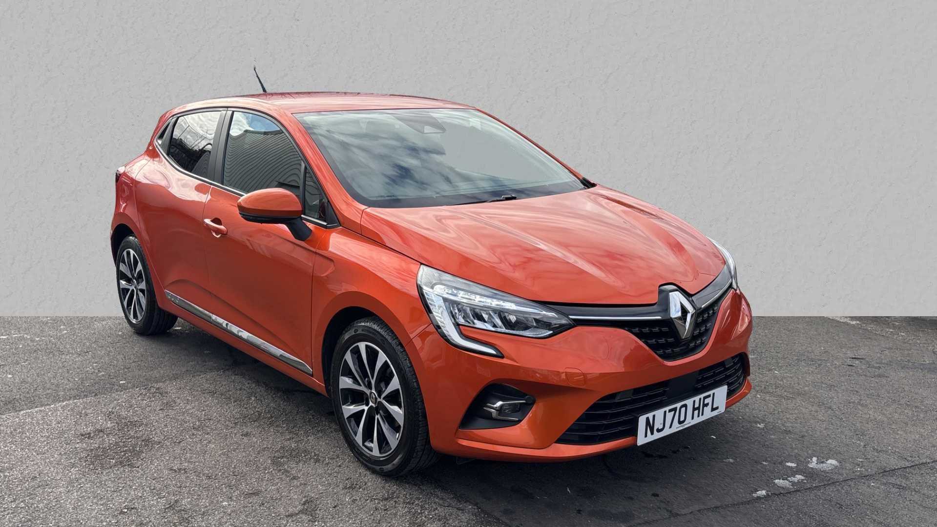 Main listing image - Renault Clio