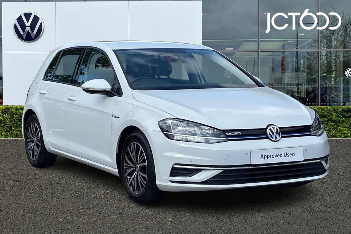 Main listing image - Volkswagen Golf