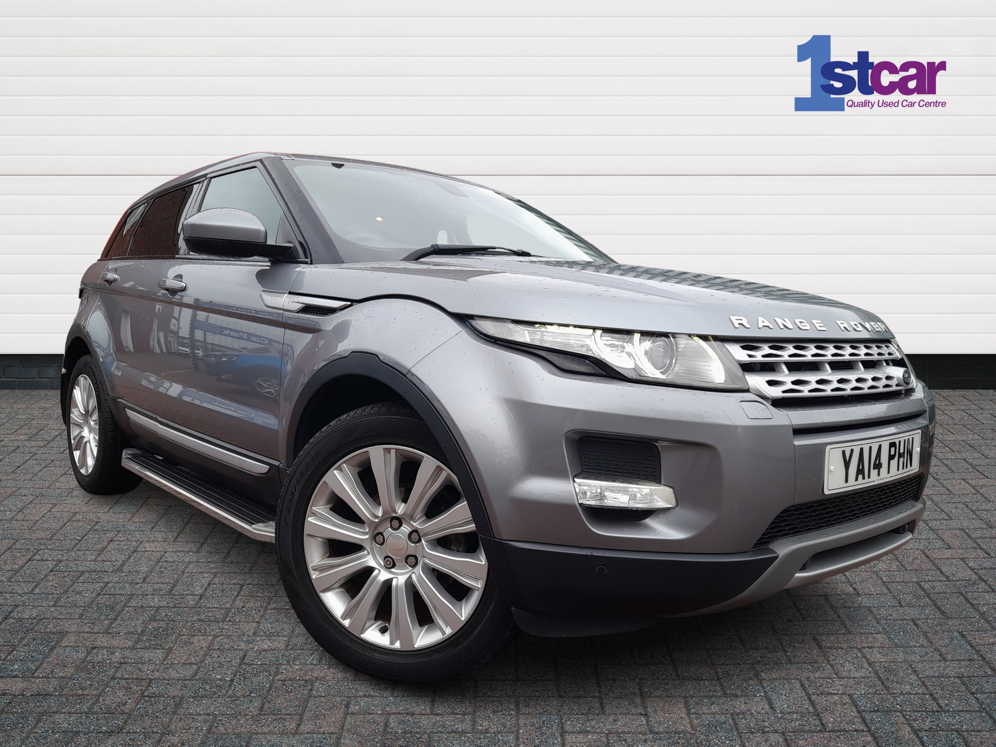 Main listing image - Land Rover Range Rover Evoque