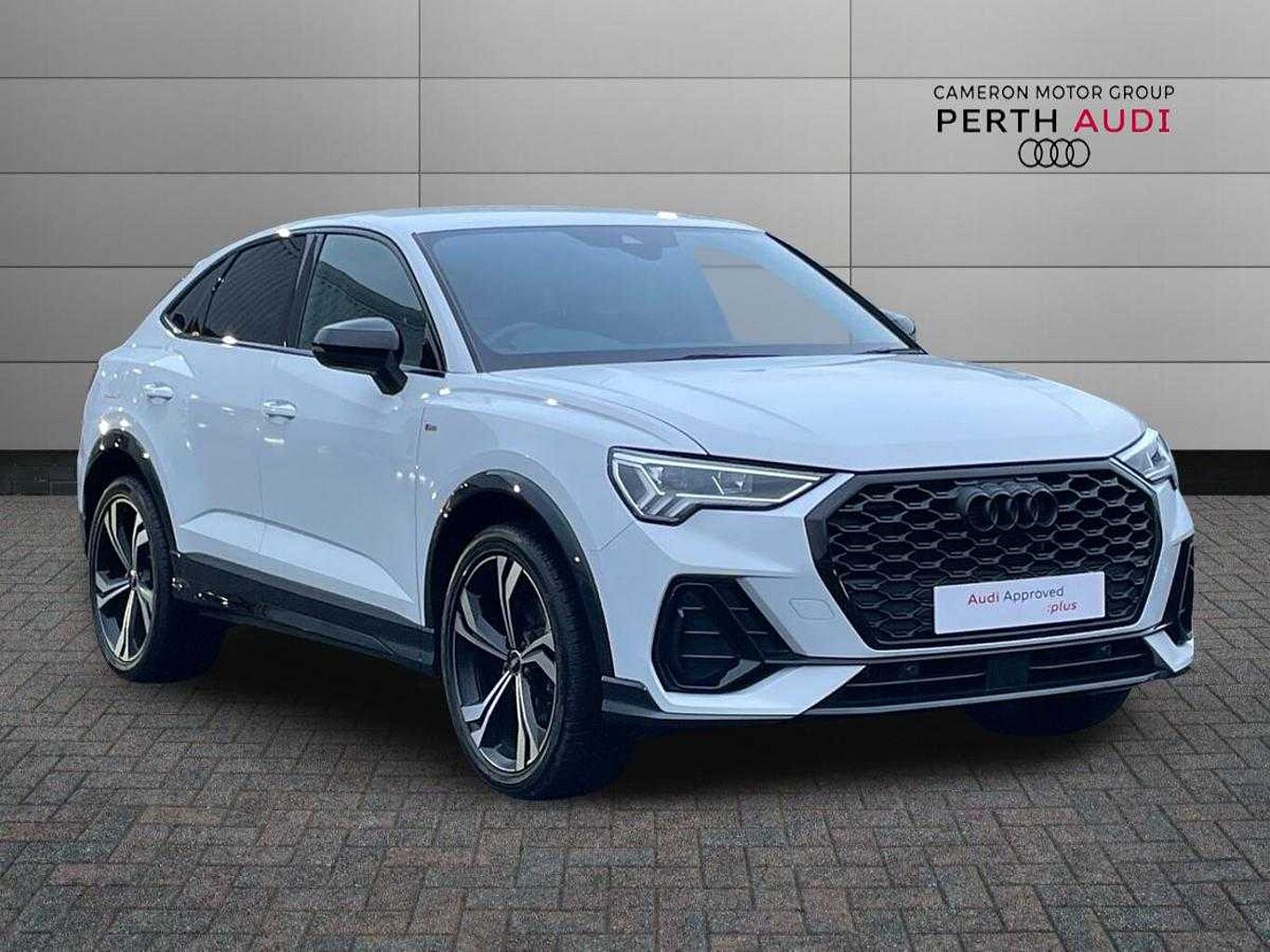 Main listing image - Audi Q3