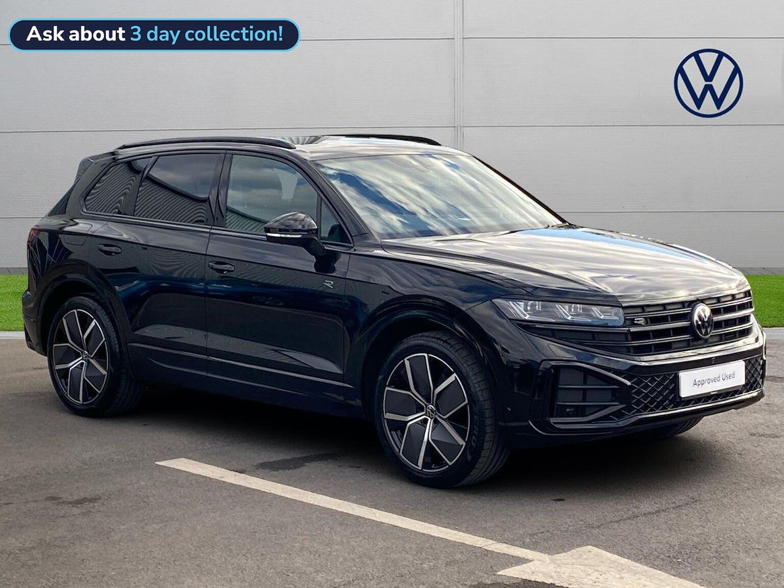 Main listing image - Volkswagen Touareg