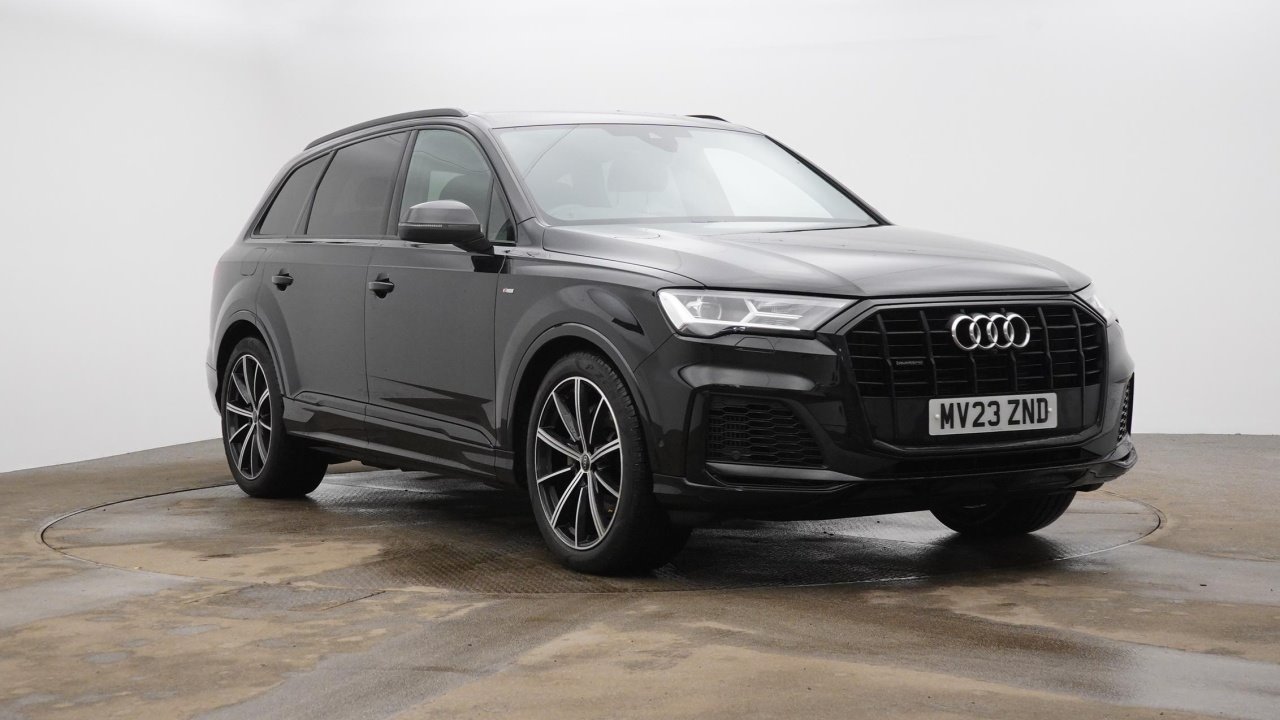 Main listing image - Audi Q7