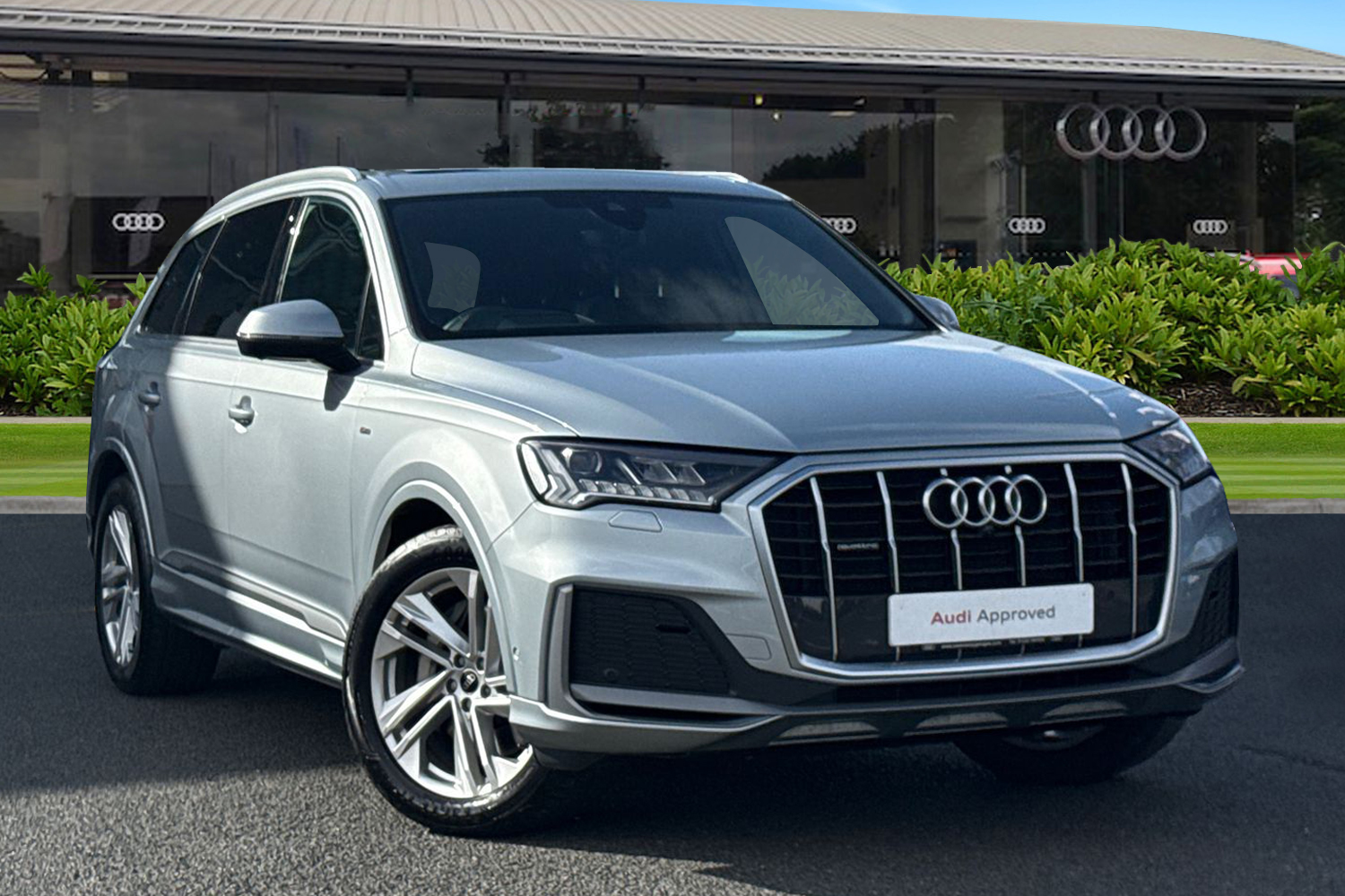 Main listing image - Audi Q7