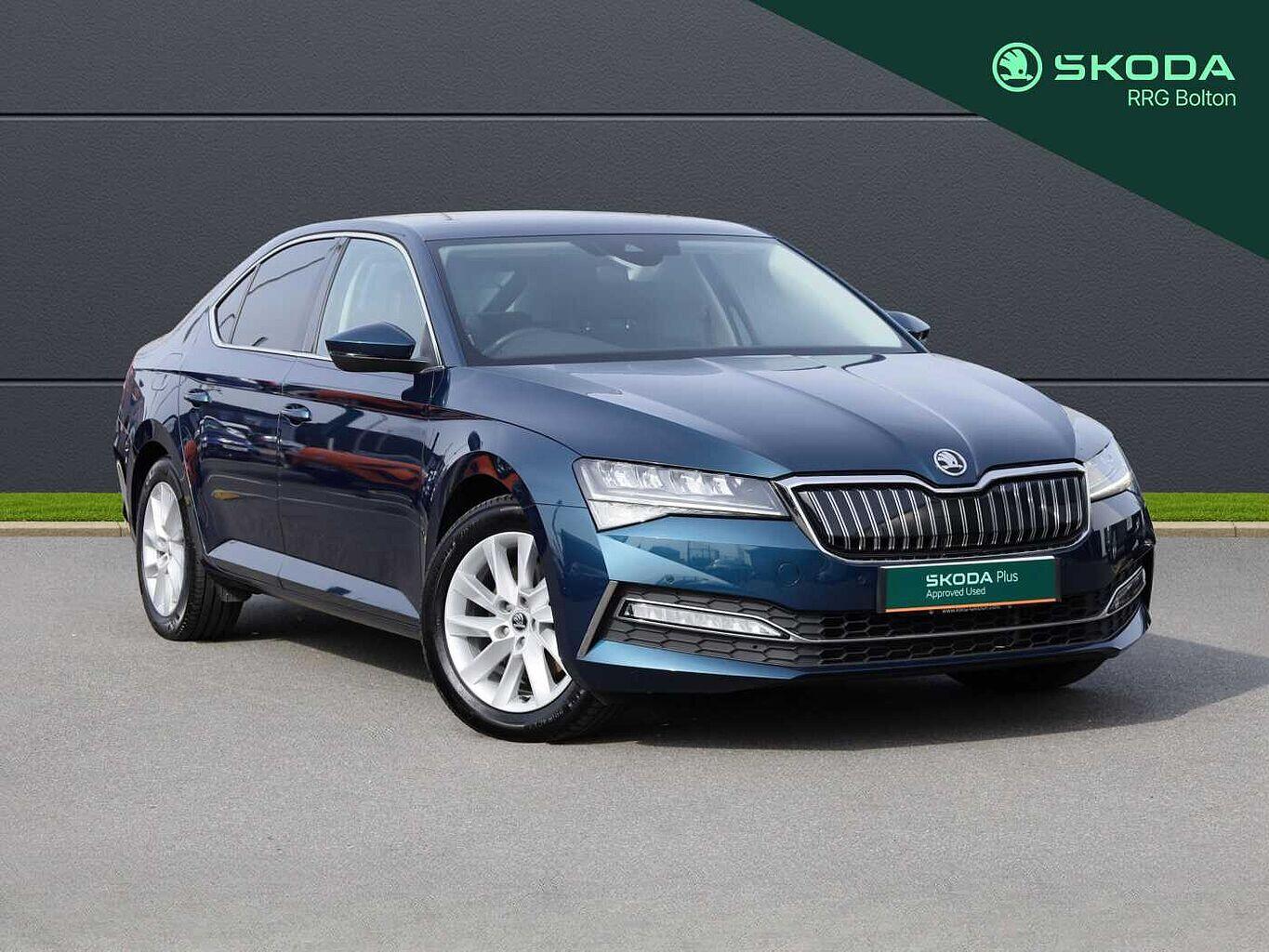 Main listing image - Skoda Superb