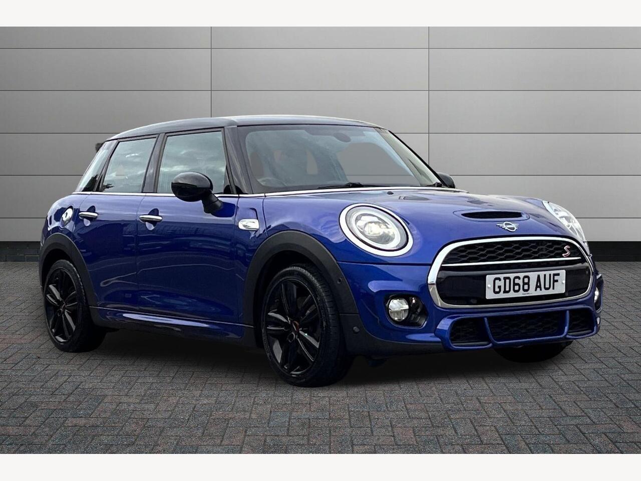 Main listing image - MINI Hatchback