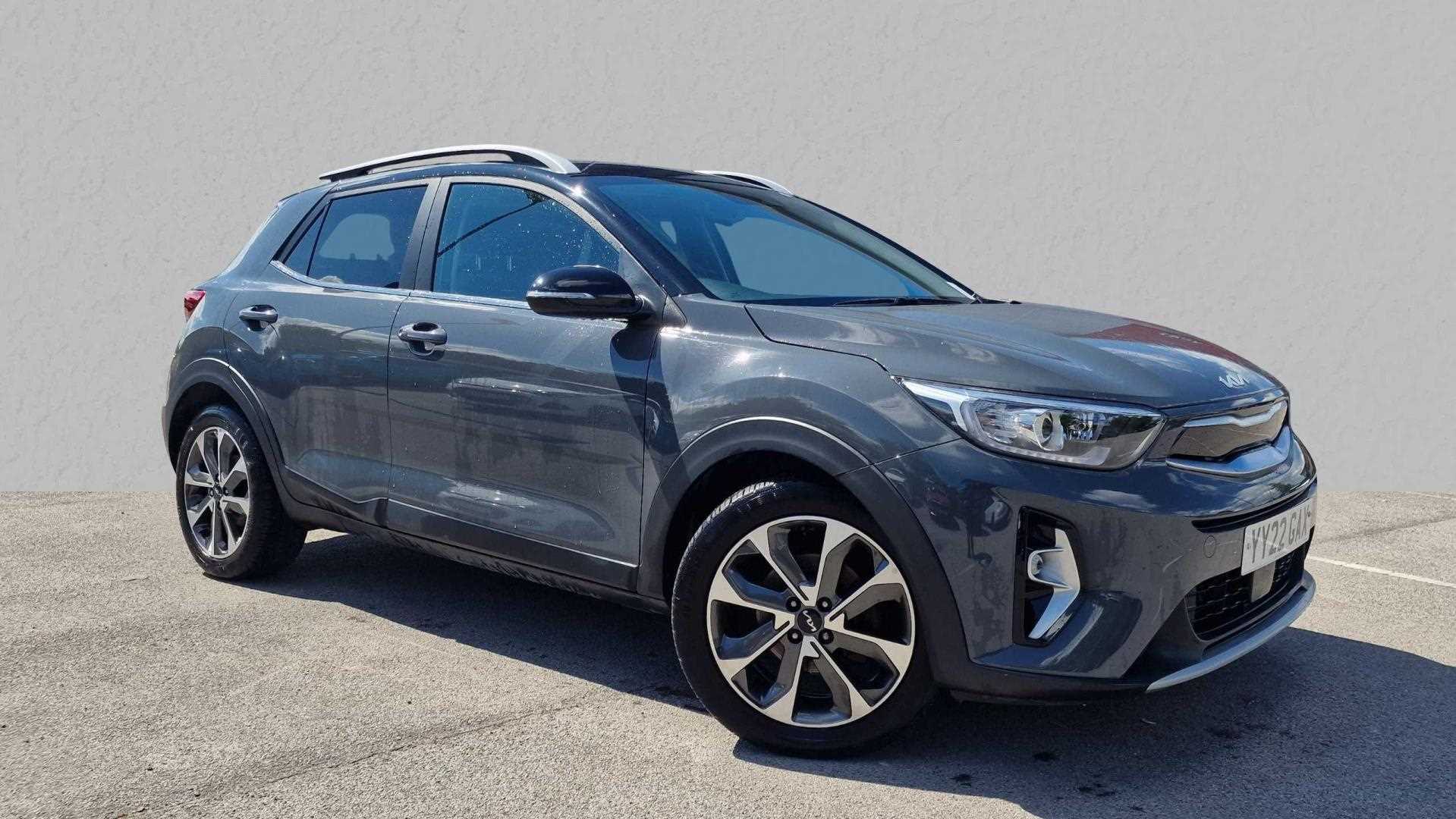 Main listing image - Kia Stonic