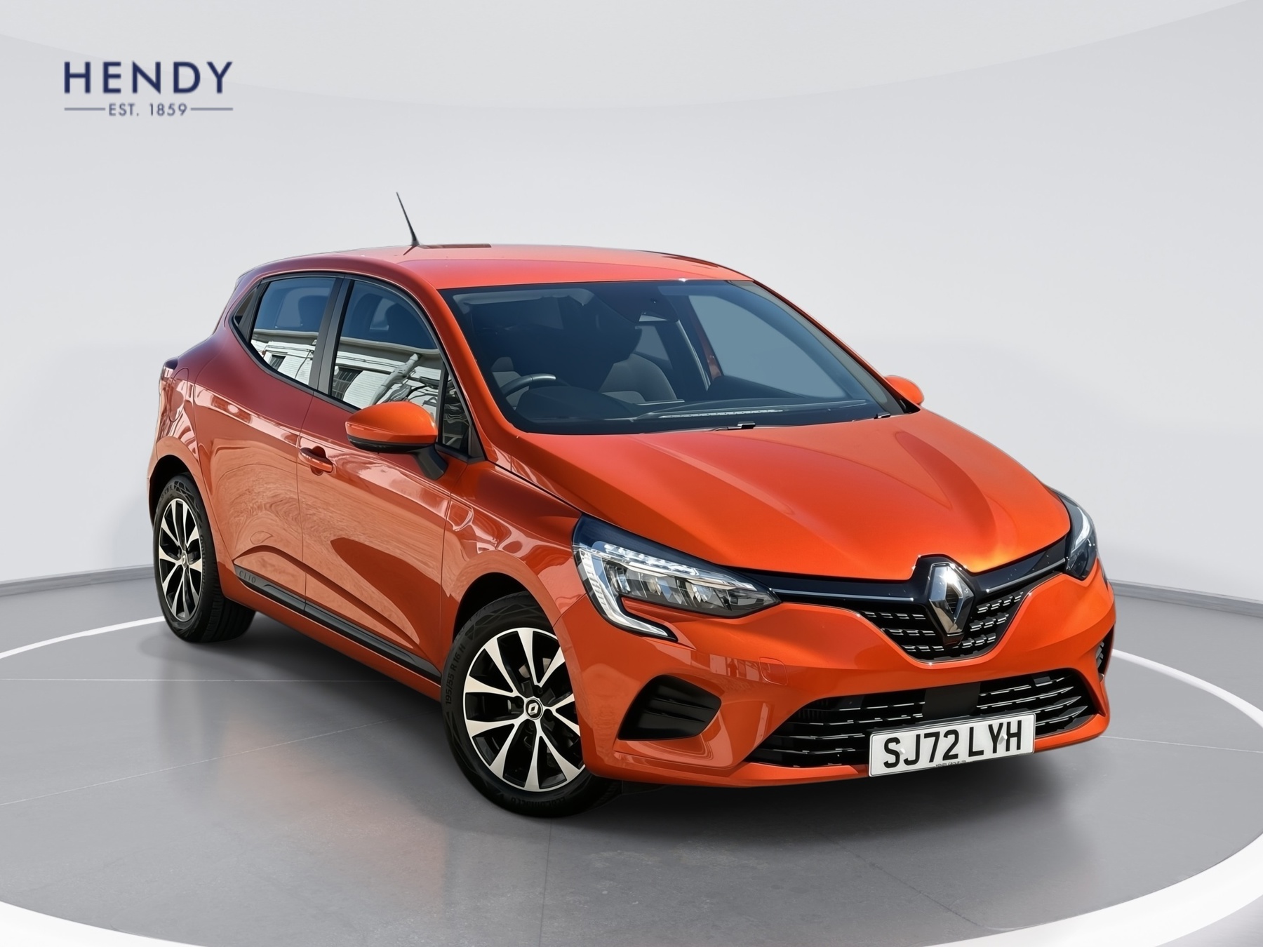 Main listing image - Renault Clio