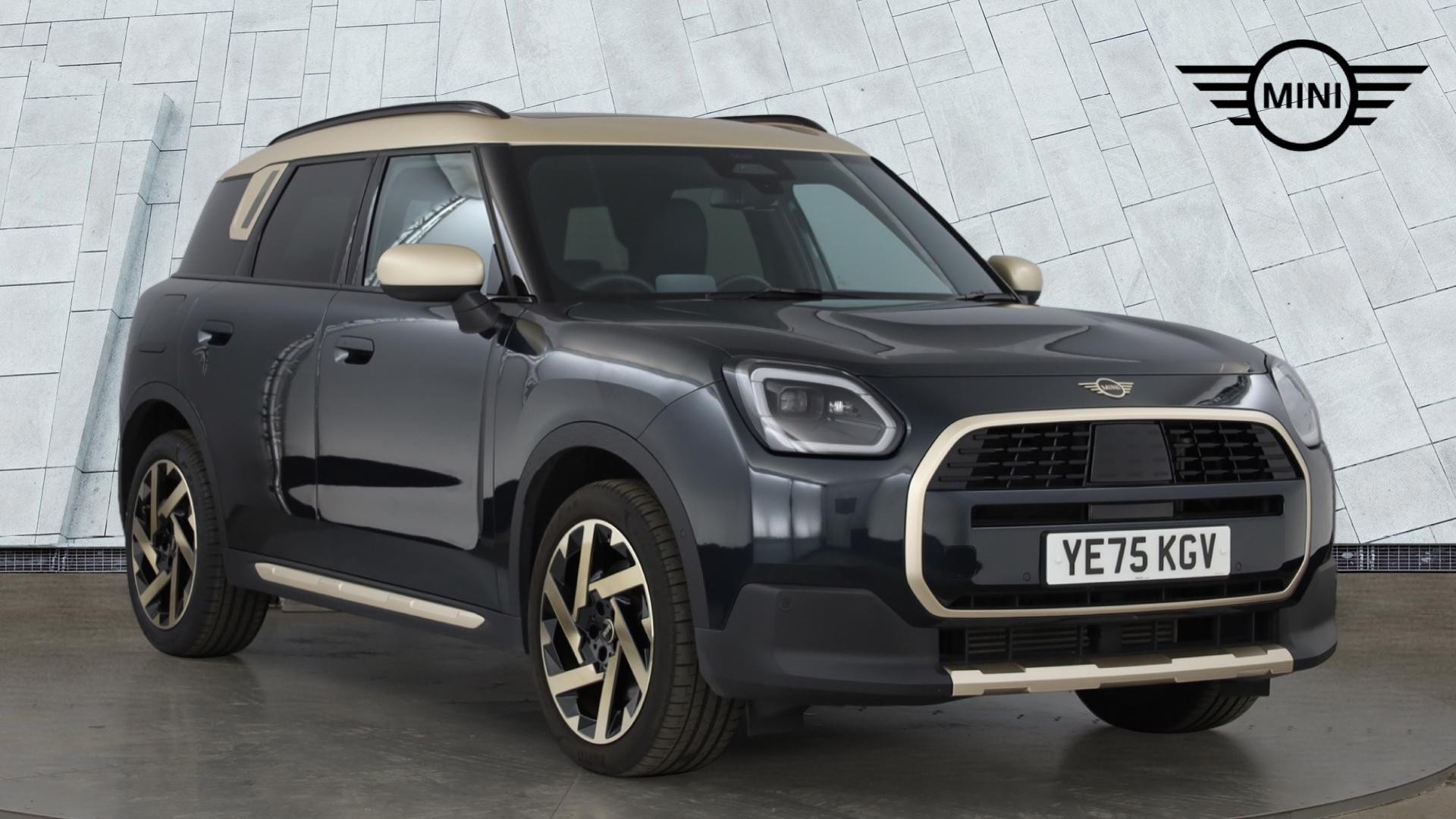 Main listing image - MINI Countryman