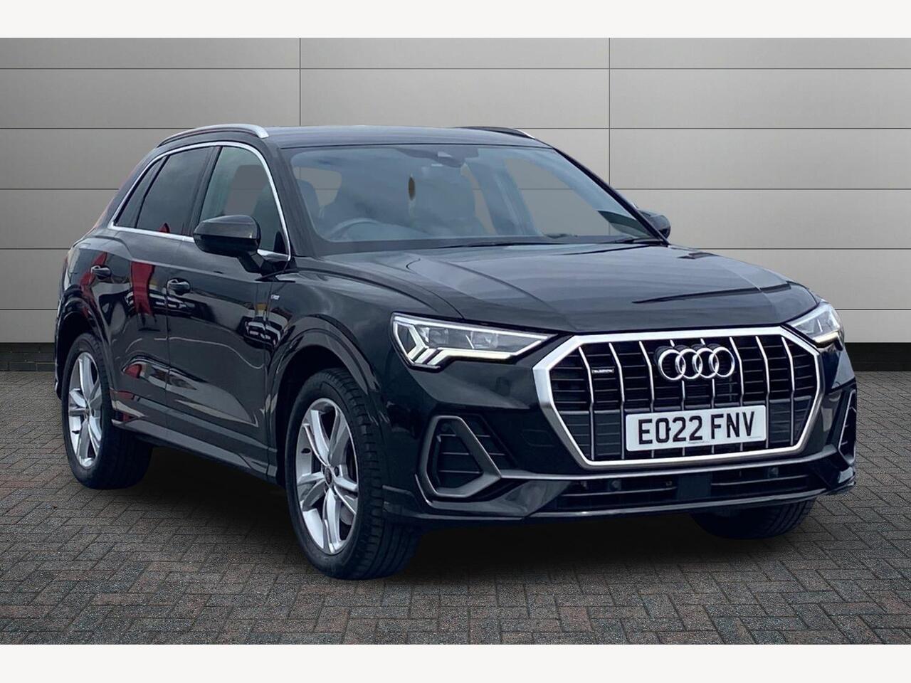 Main listing image - Audi Q3