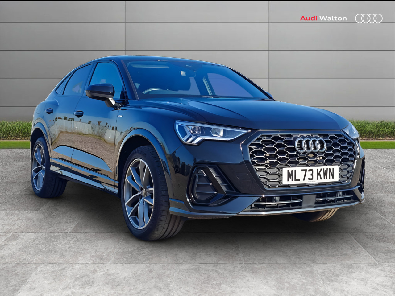 Main listing image - Audi Q3