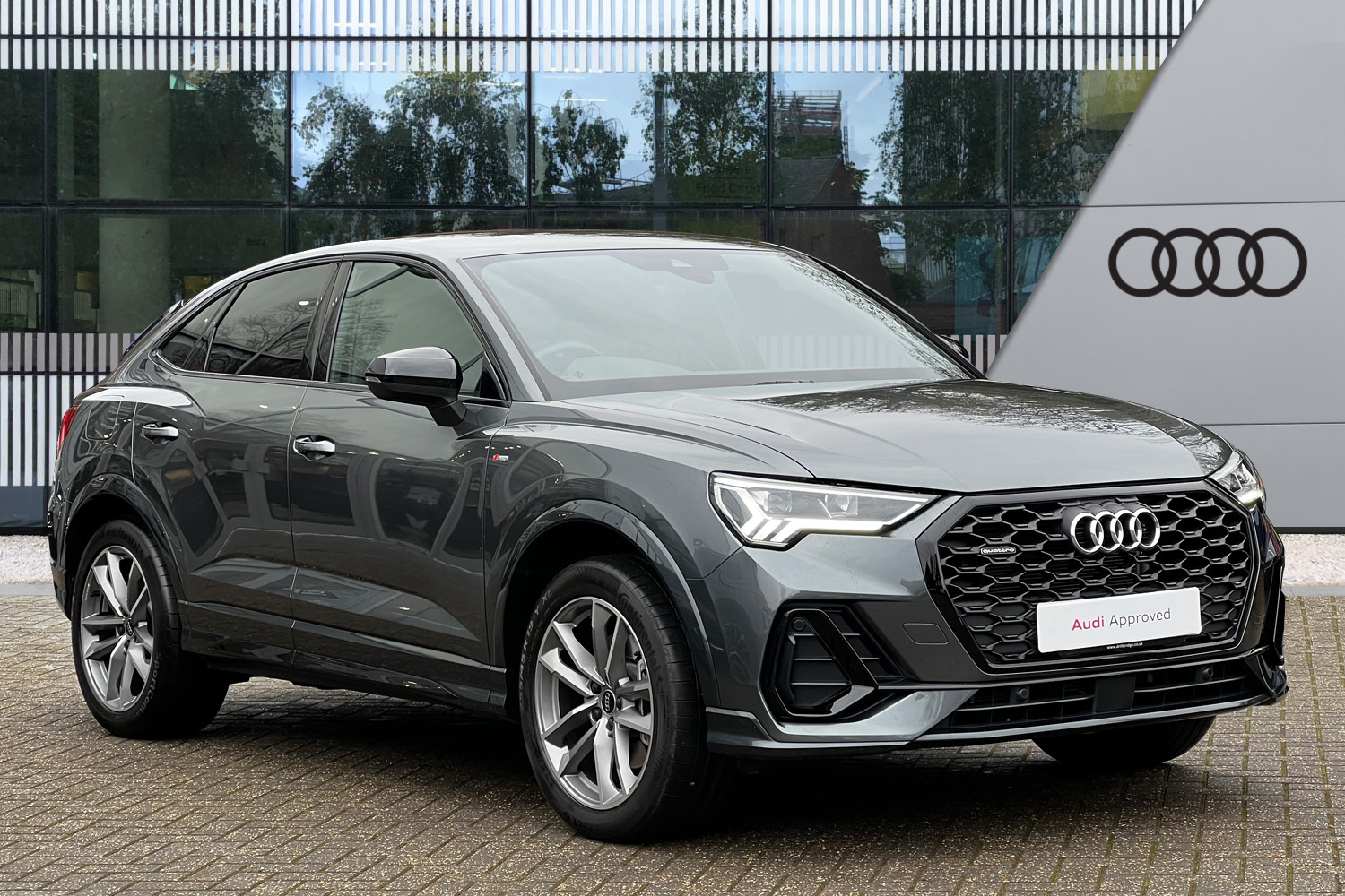 Main listing image - Audi Q3