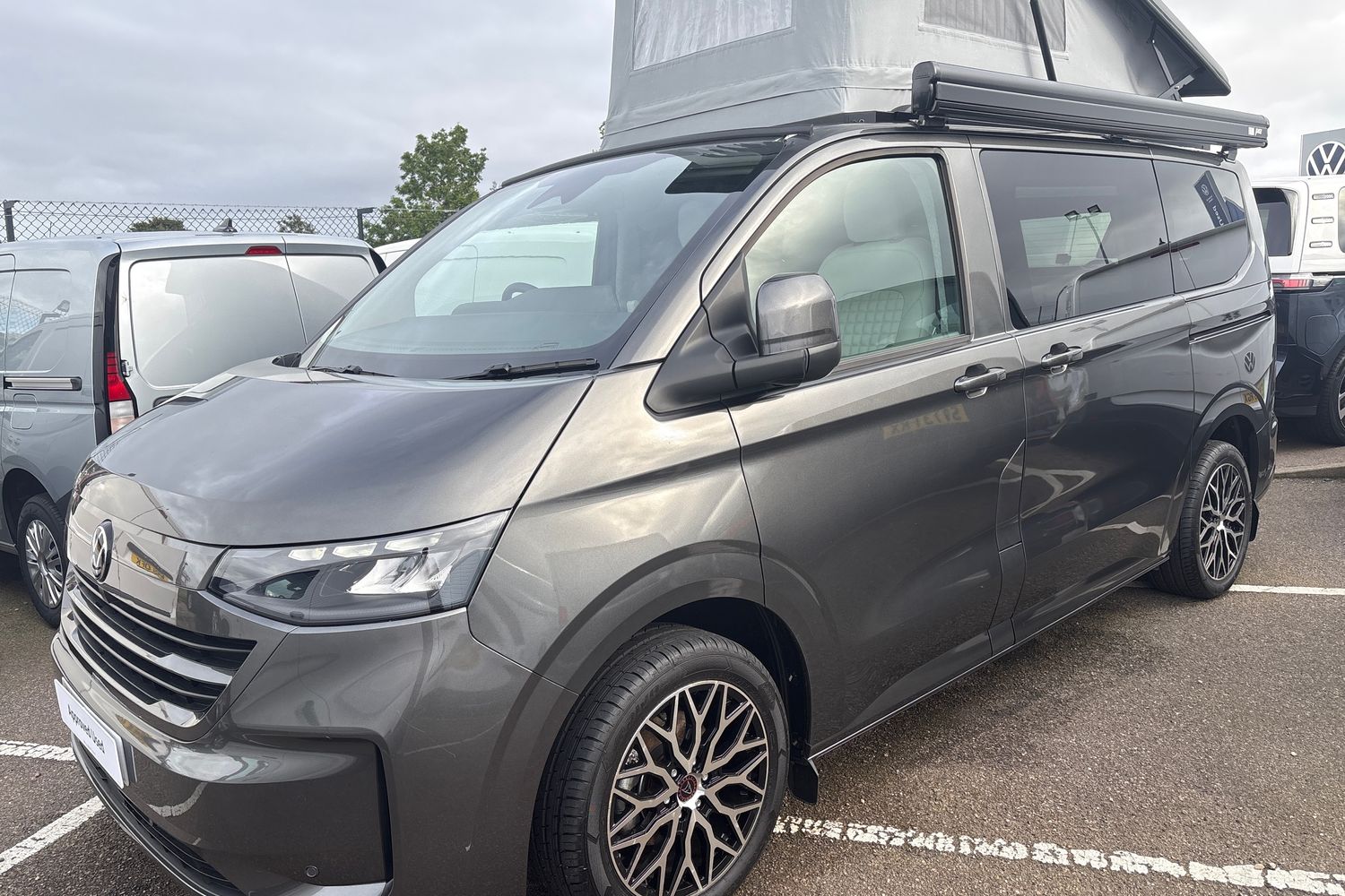 Main listing image - Volkswagen Transporter