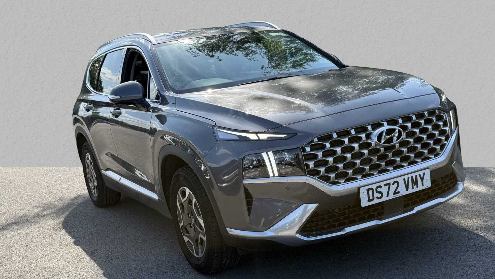 Main listing image - Hyundai Santa Fe