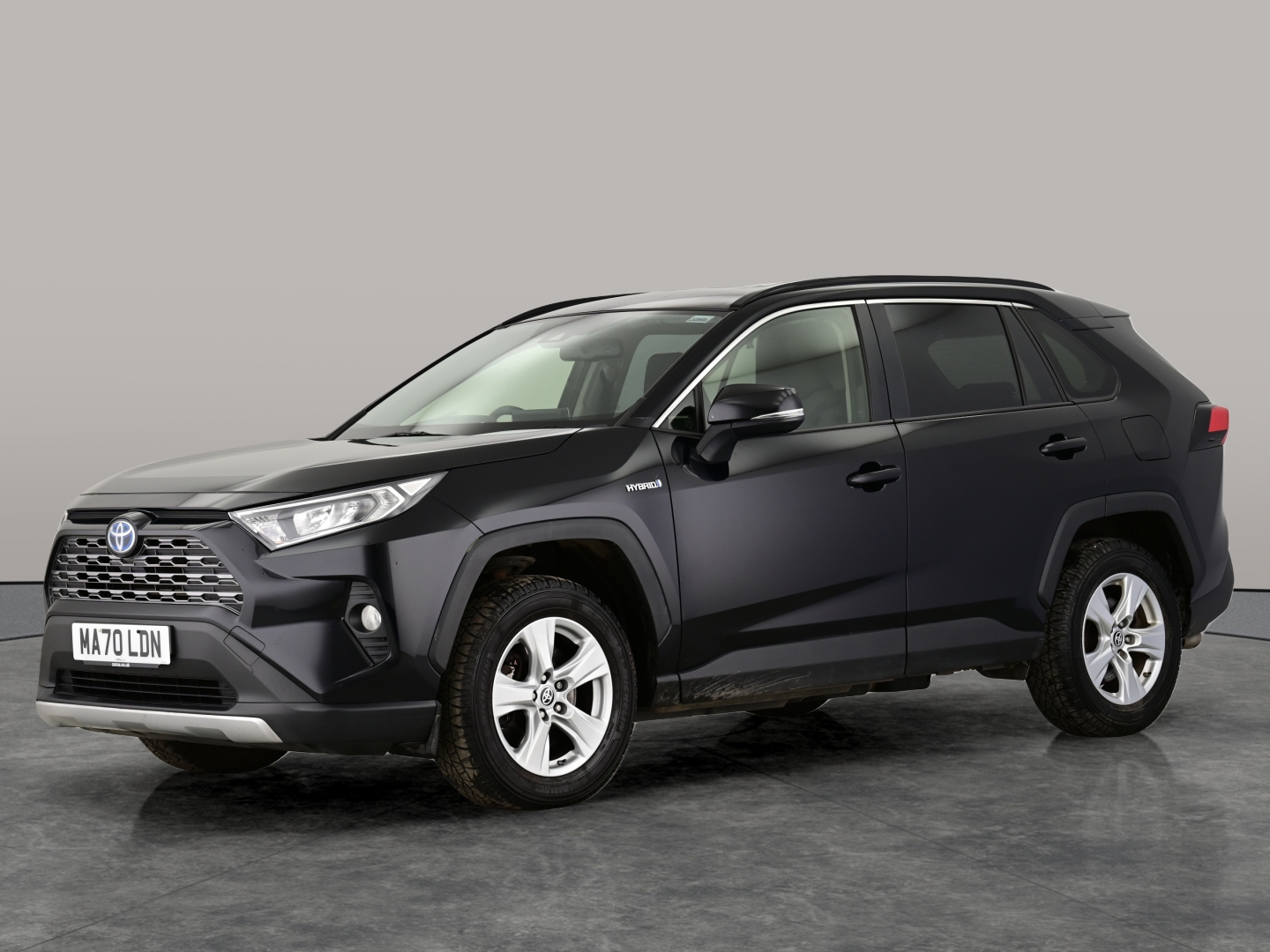 Main listing image - Toyota RAV4