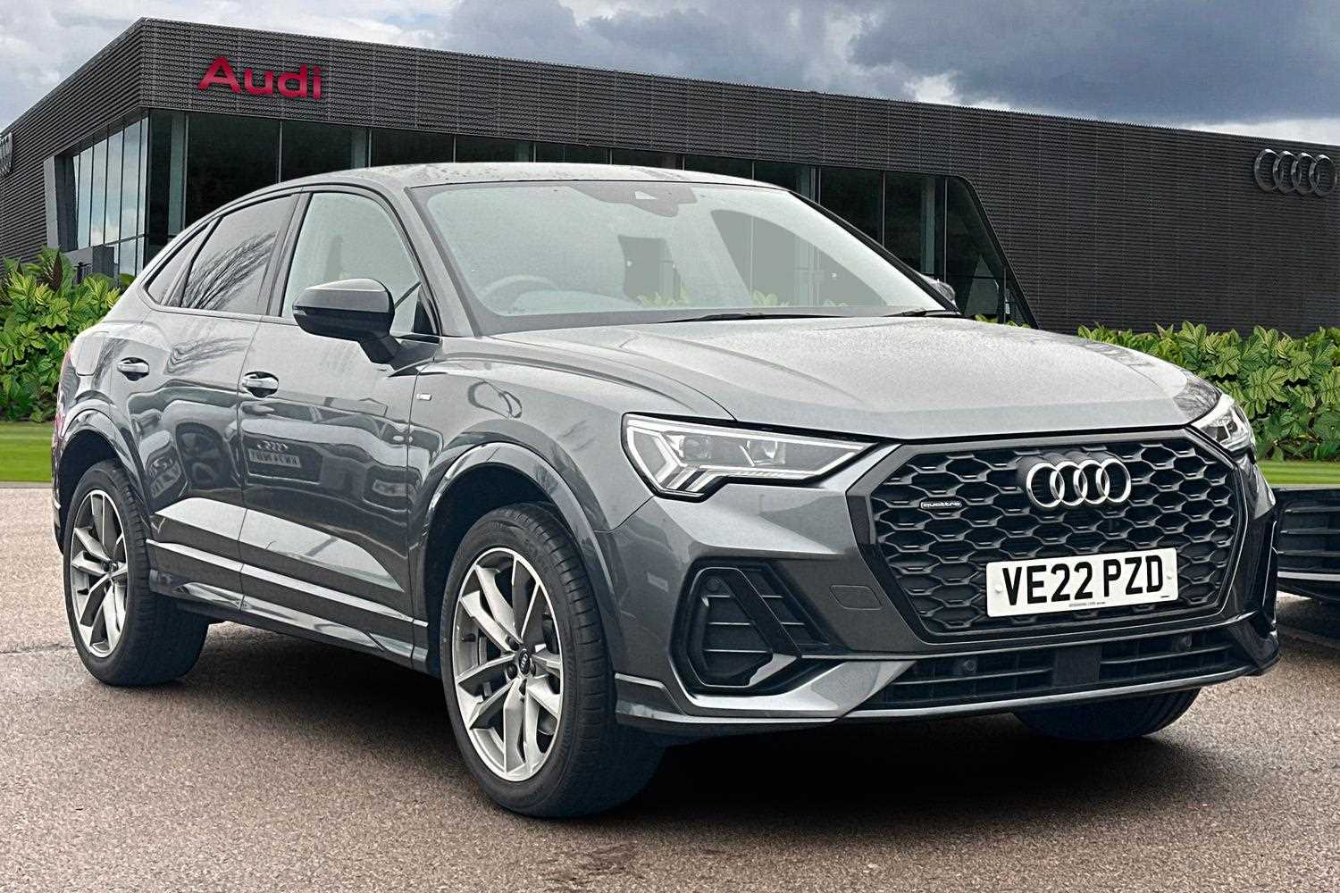 Main listing image - Audi Q3