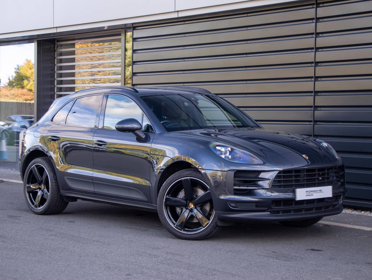 Main listing image - Porsche Macan