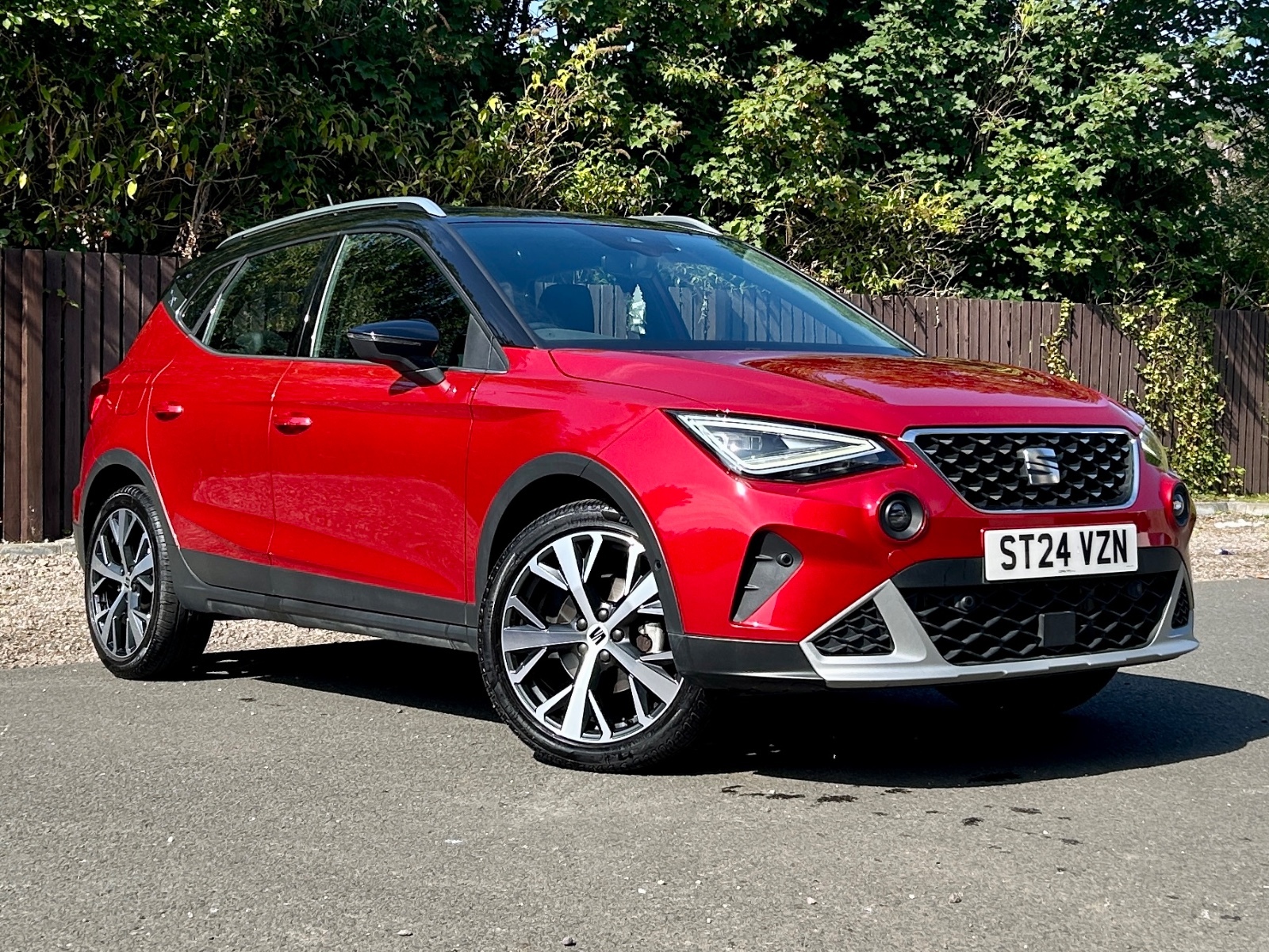 Main listing image - SEAT Arona