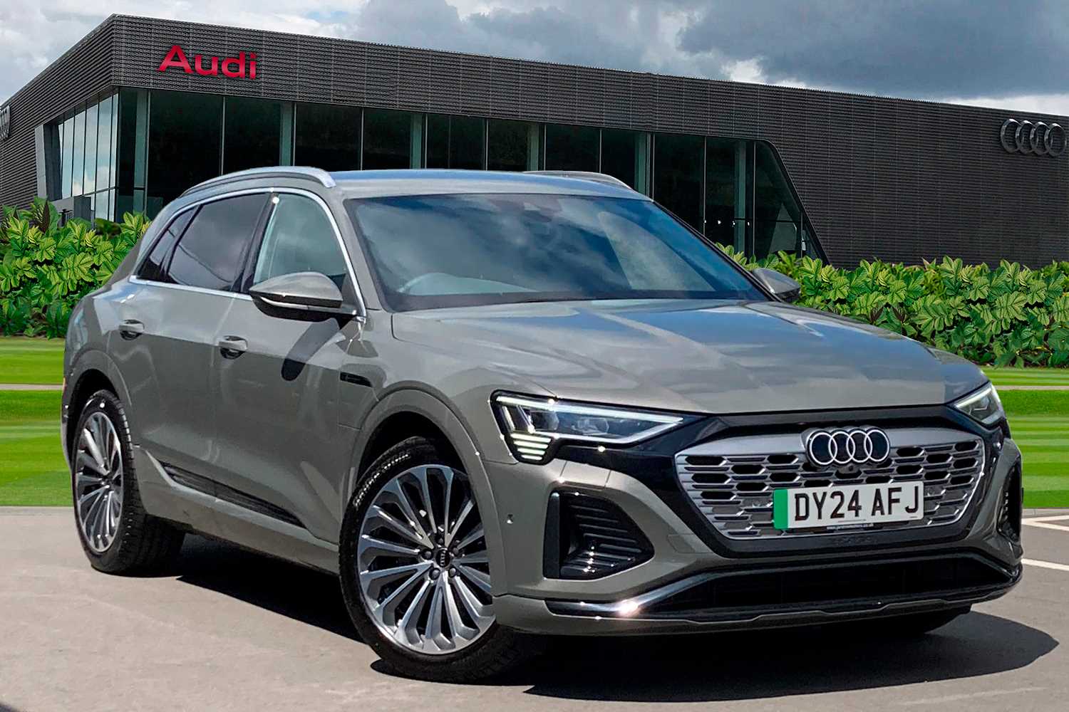 Main listing image - Audi Q8 e-tron