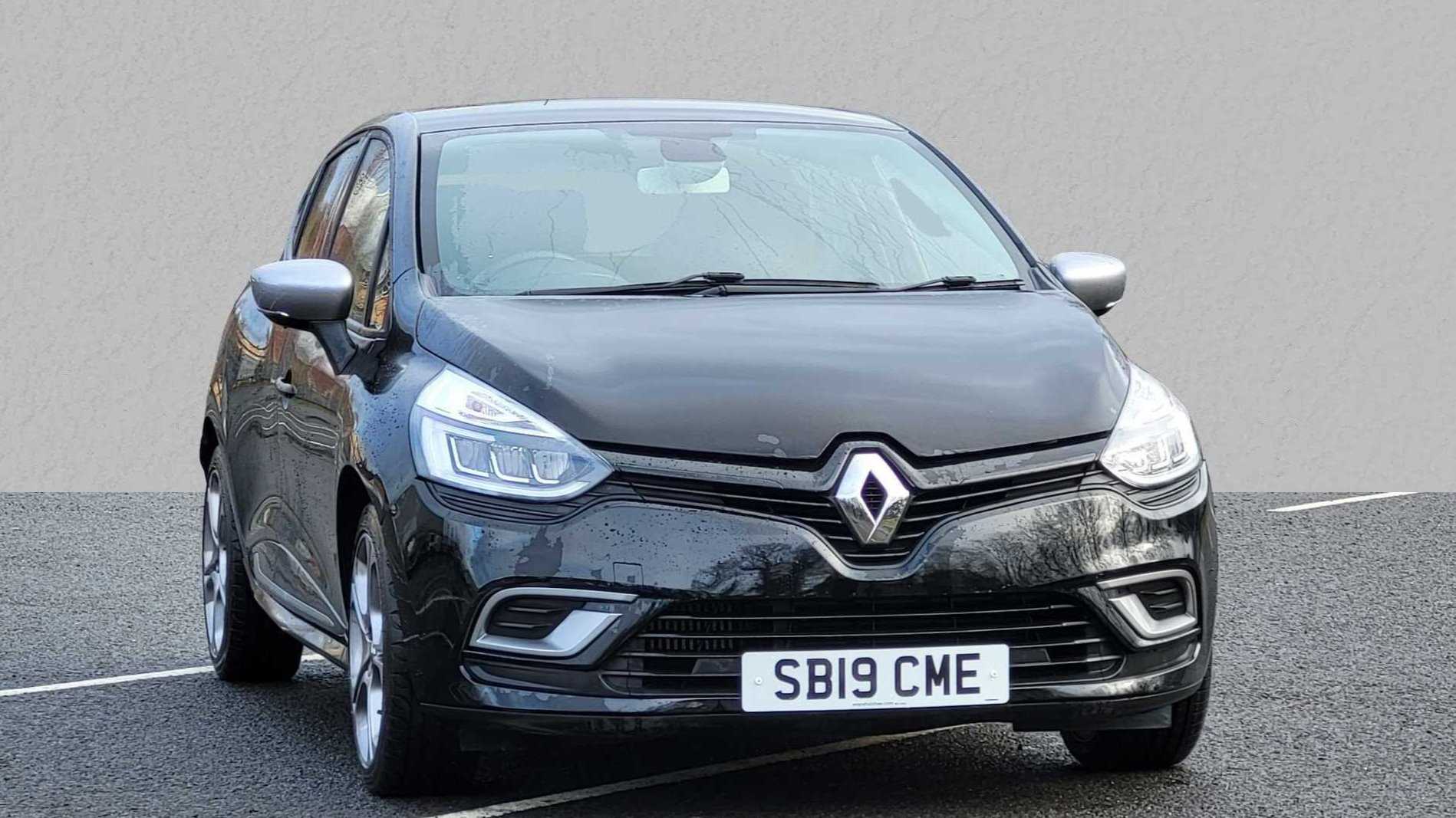 Main listing image - Renault Clio