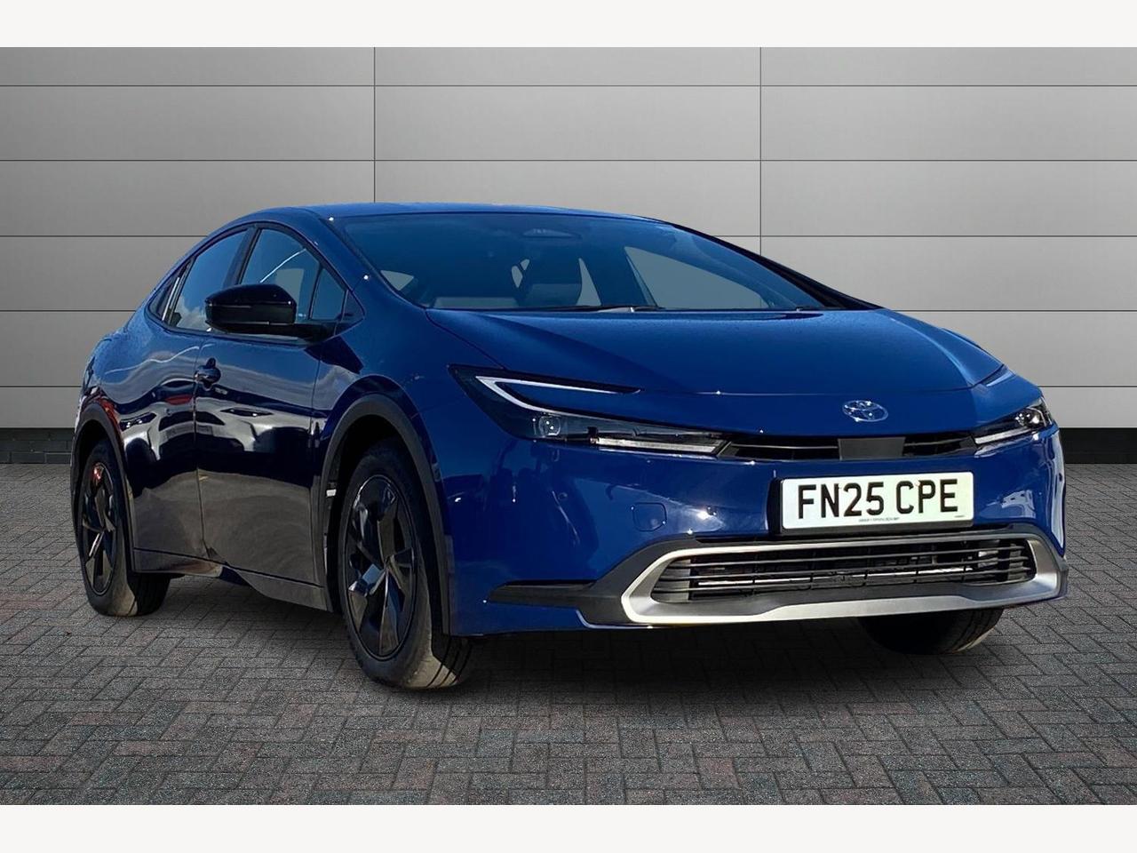 Main listing image - Toyota Prius Plug-In