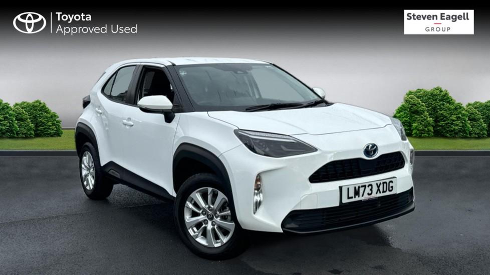 Main listing image - Toyota Yaris Cross