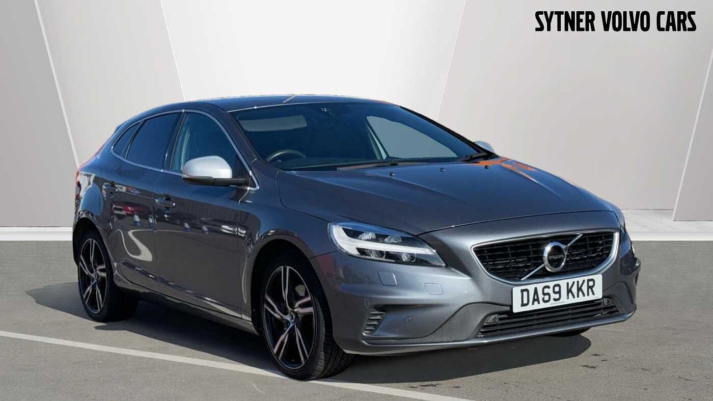 Main listing image - Volvo V40