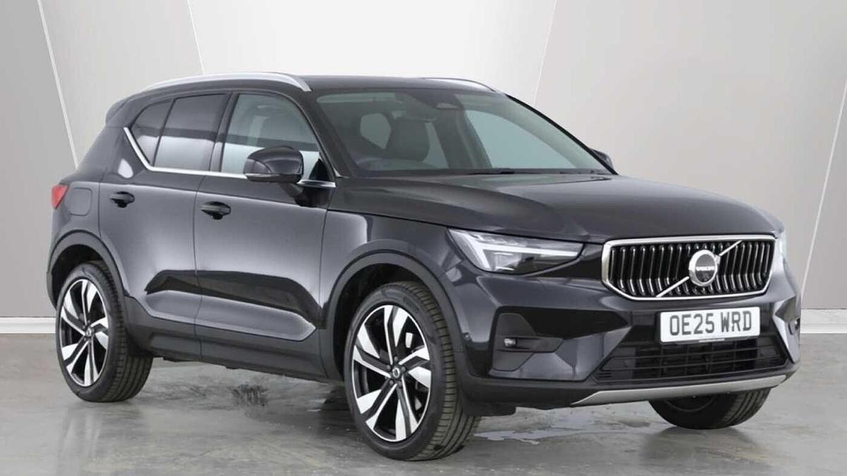 Main listing image - Volvo XC40