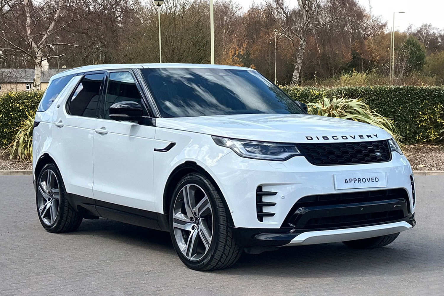 Main listing image - Land Rover Discovery