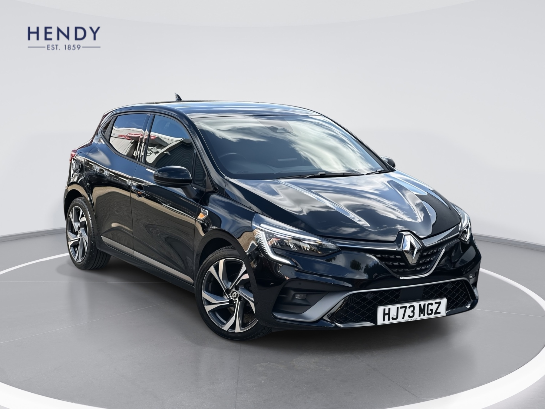 Main listing image - Renault Clio
