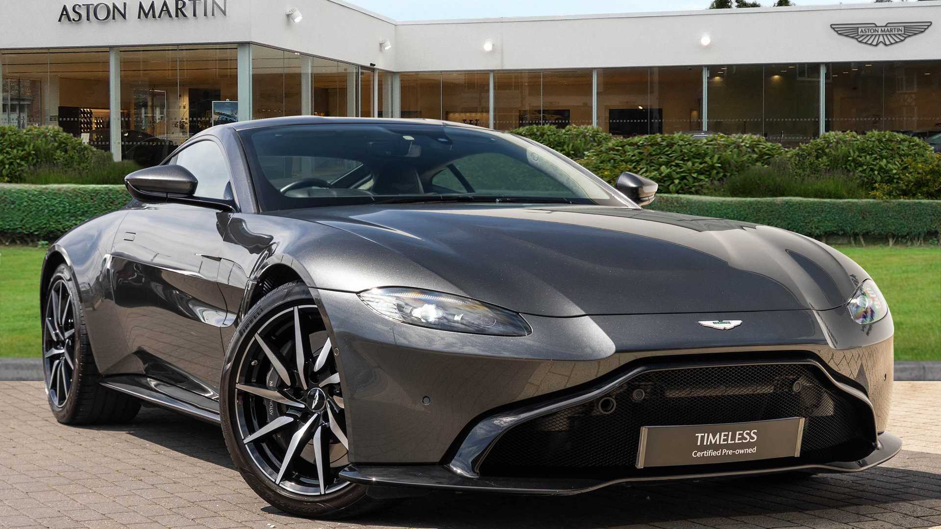 Main listing image - Aston Martin Vantage