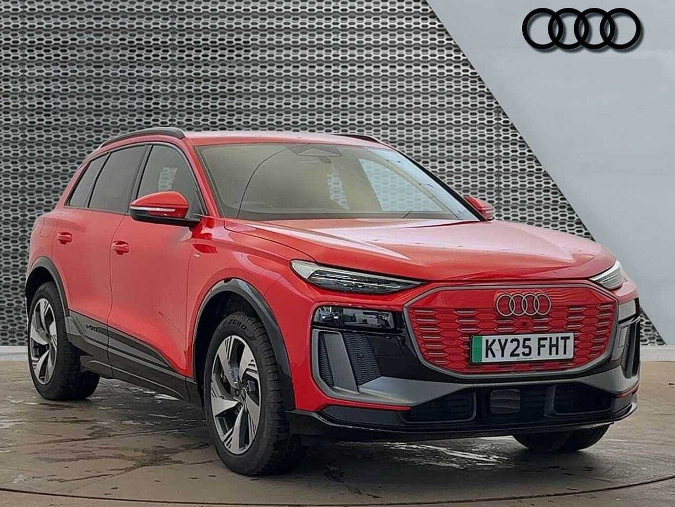Main listing image - Audi Q6