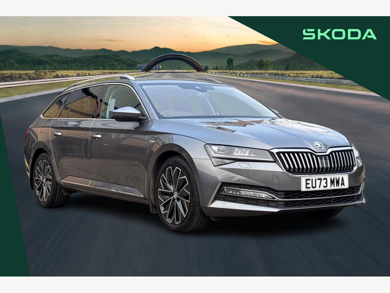 Main listing image - Skoda Superb Estate