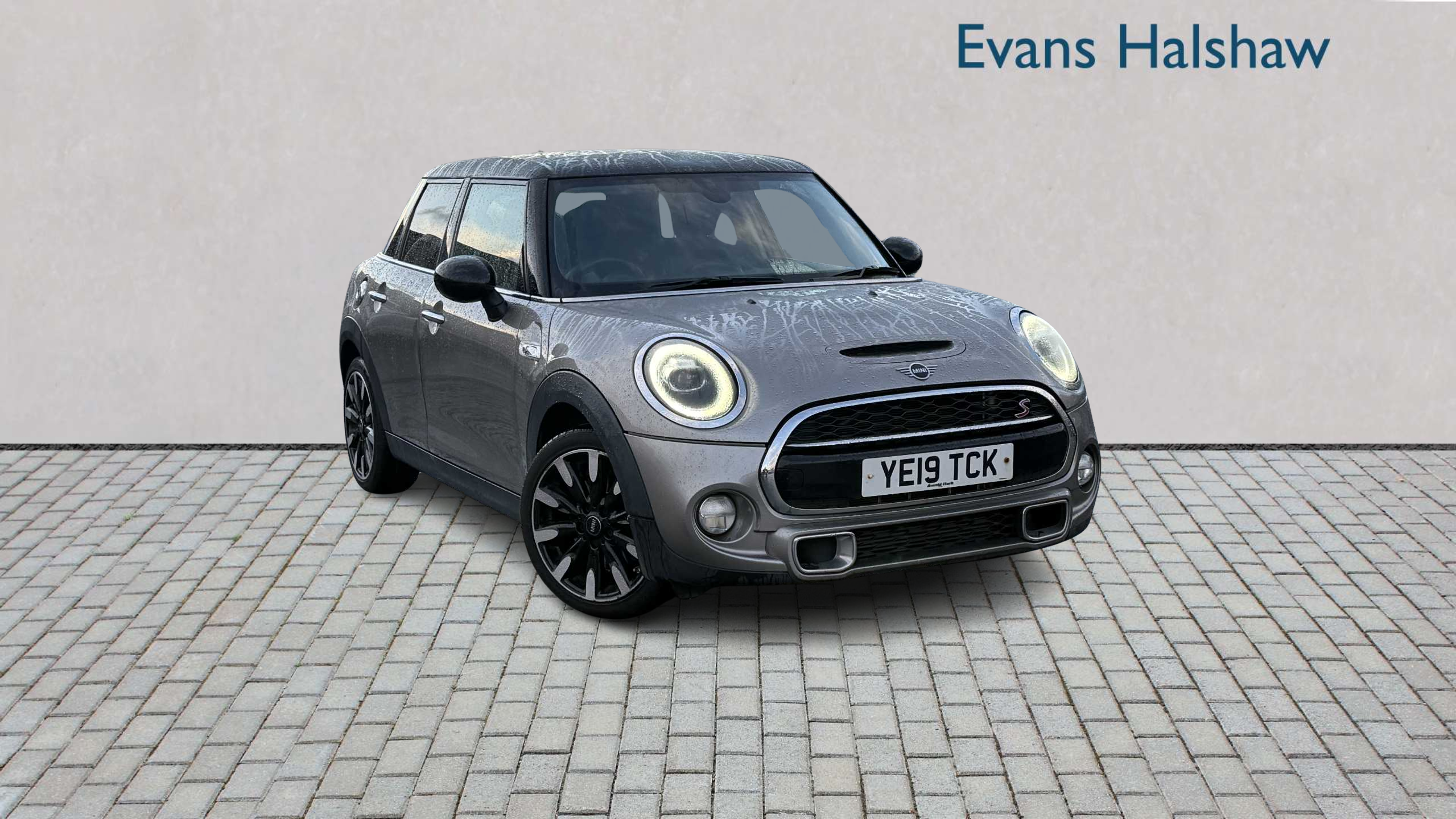 Main listing image - MINI Hatchback 5dr