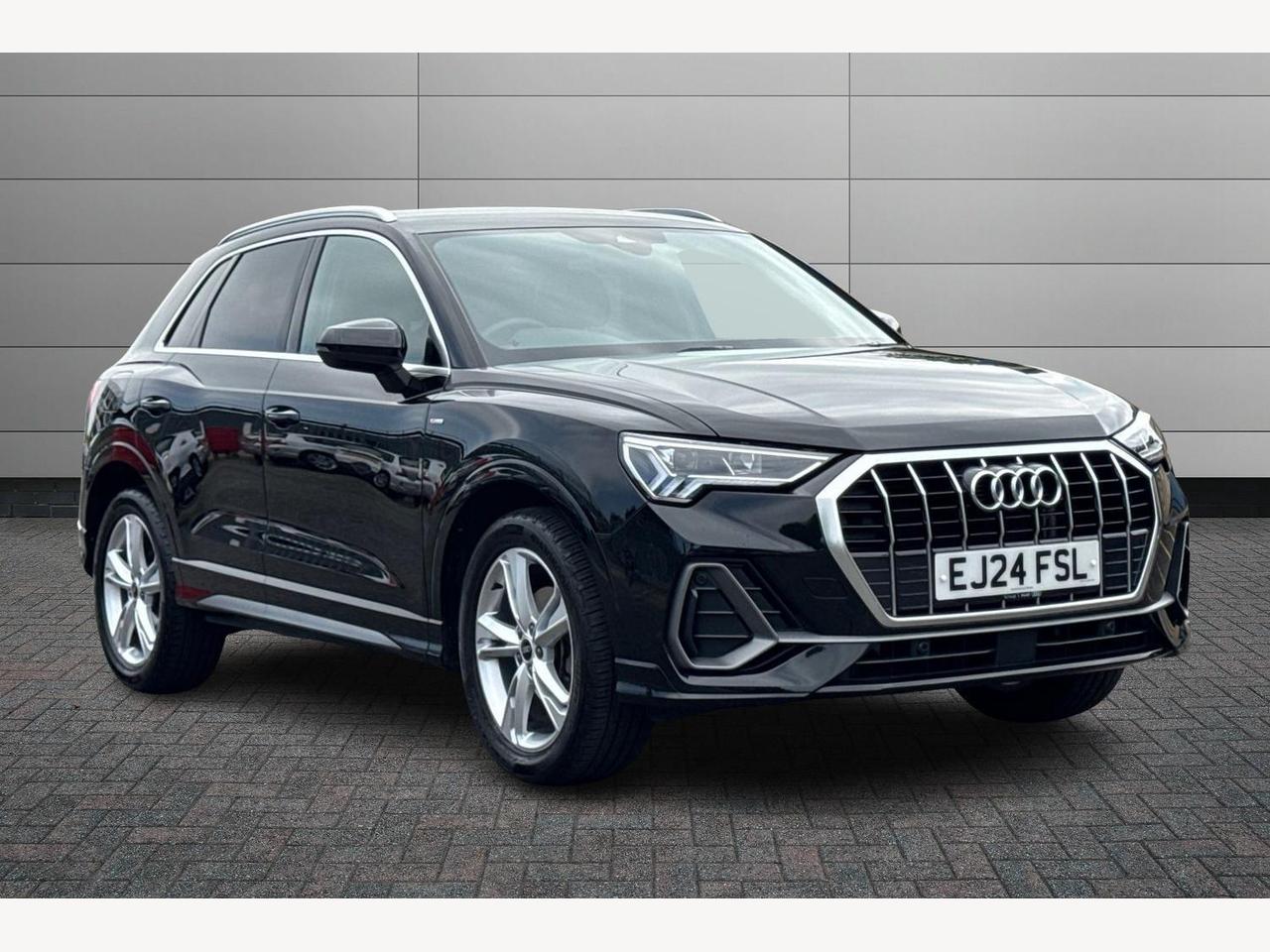 Main listing image - Audi Q3