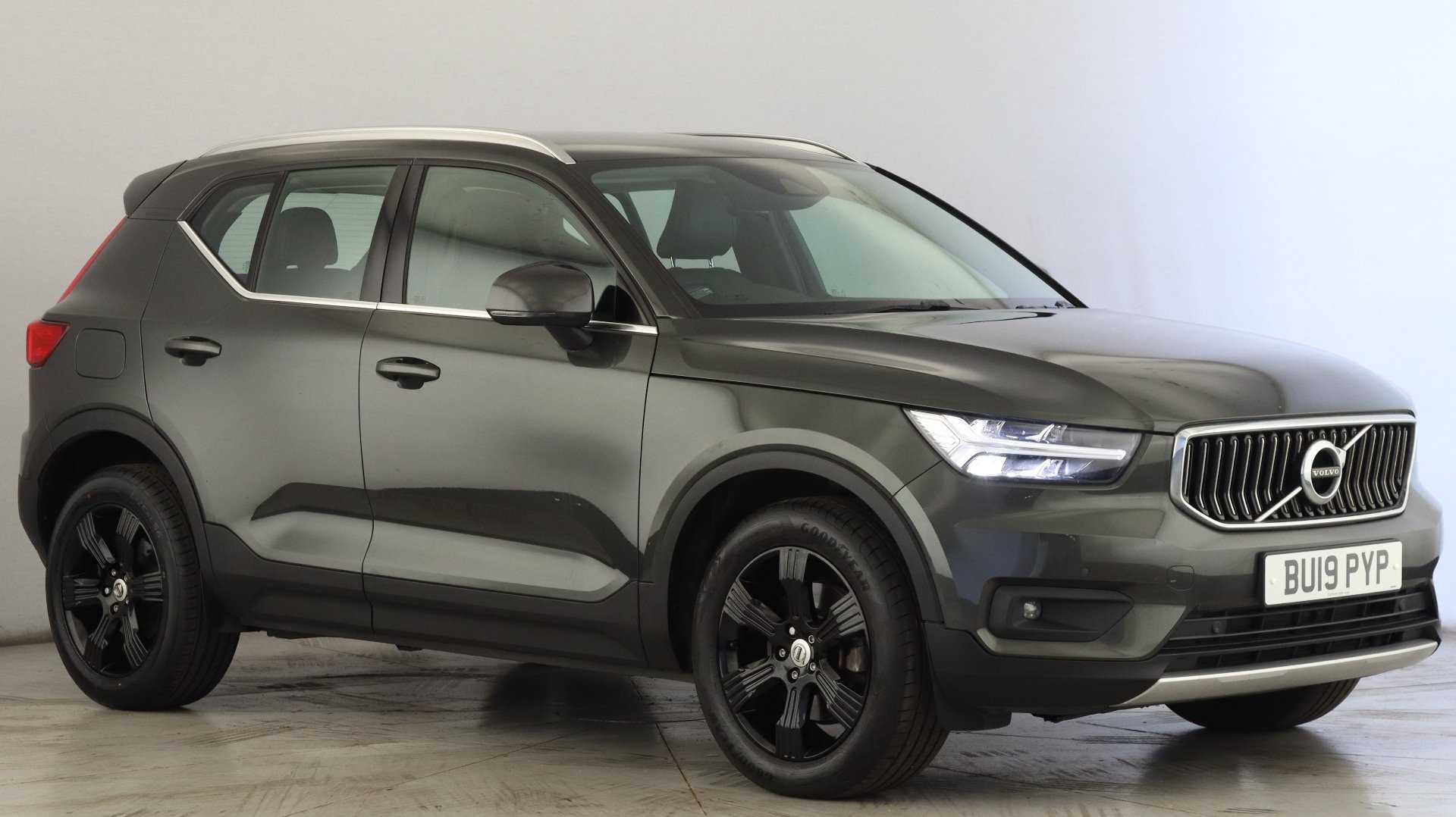 Main listing image - Volvo XC40