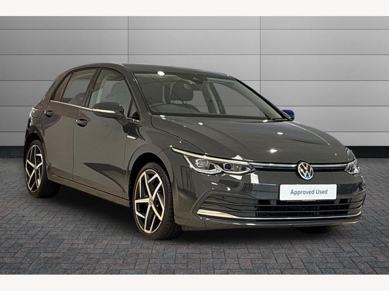 Main listing image - Volkswagen Golf