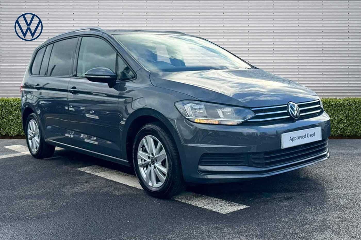 Main listing image - Volkswagen Touran
