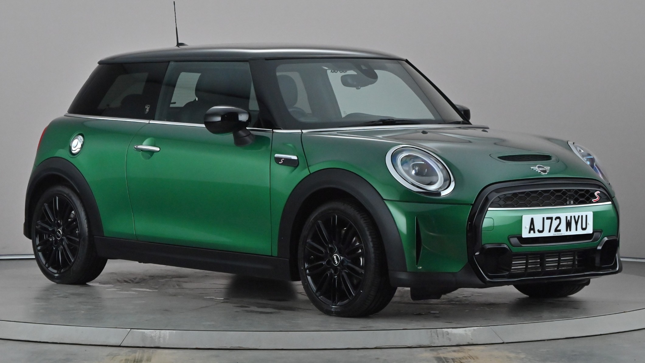 Main listing image - MINI Hatchback