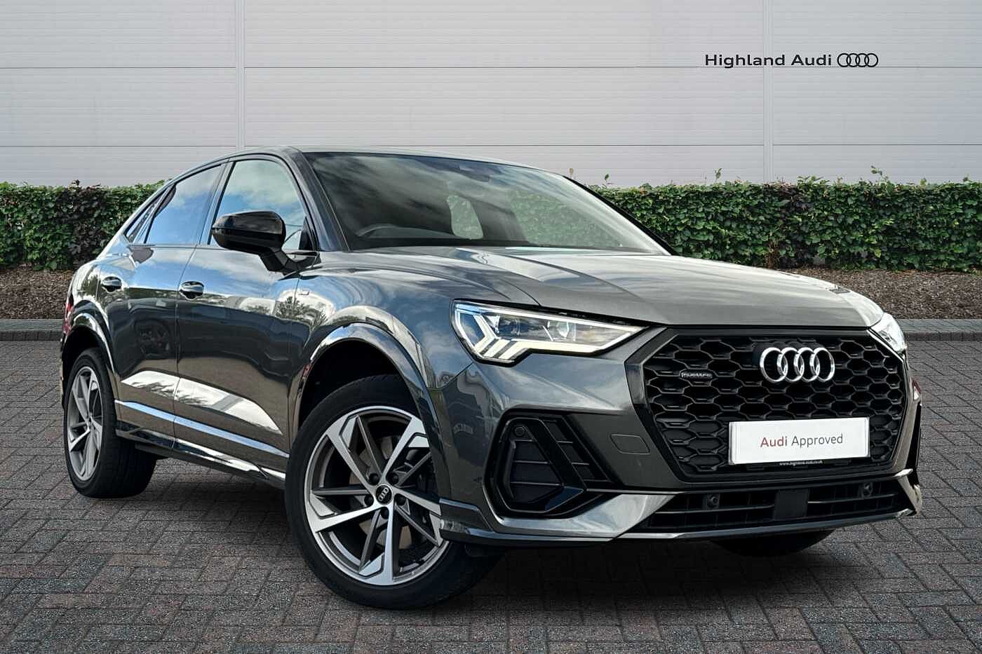 Main listing image - Audi Q3