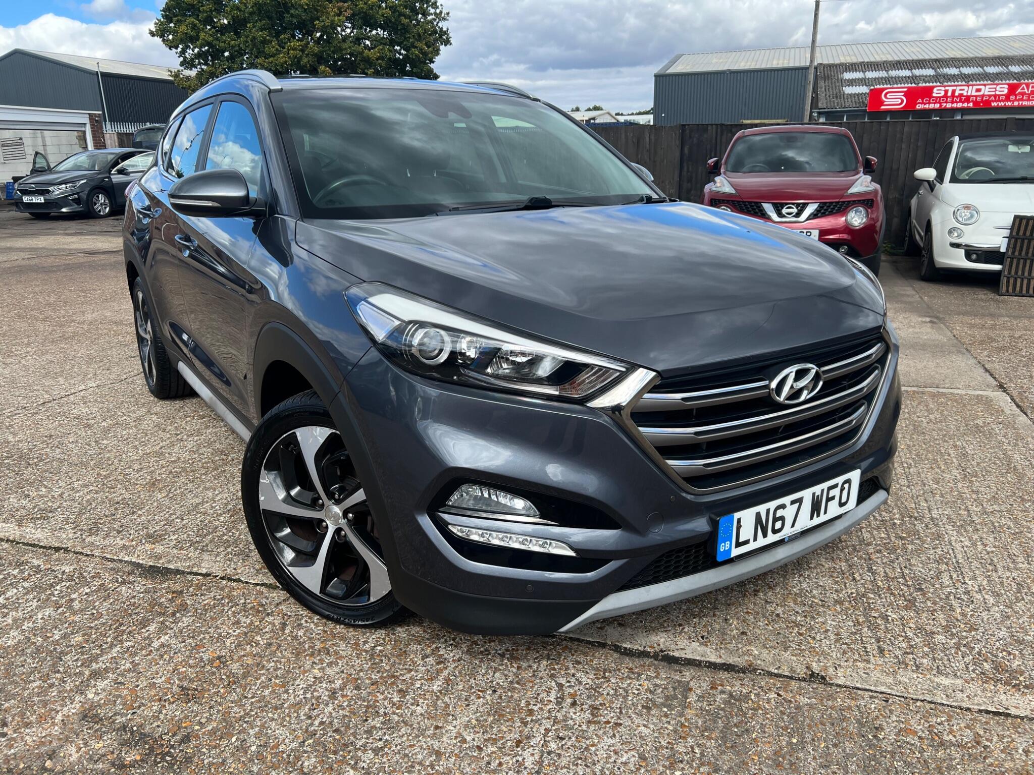 Main listing image - Hyundai Tucson