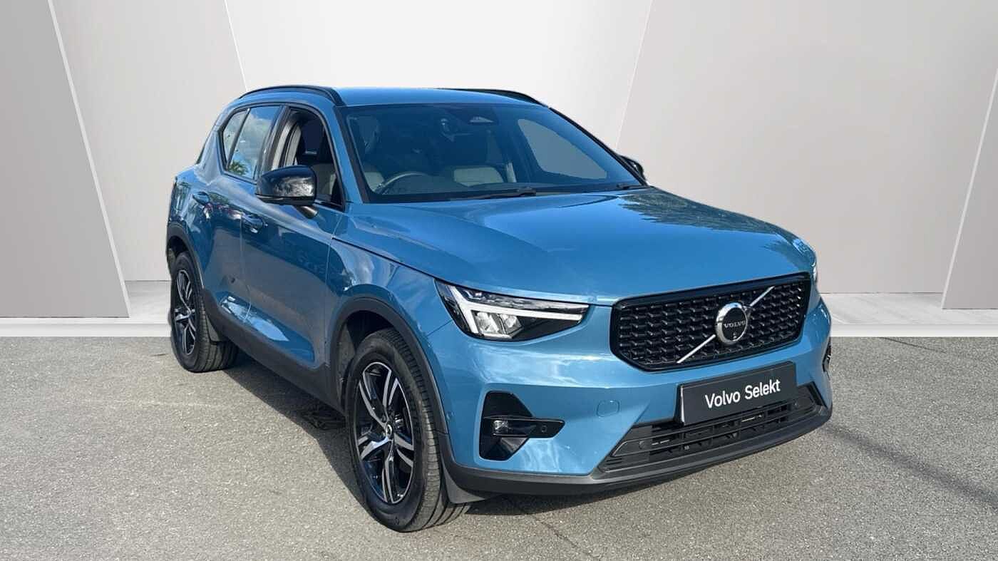 Main listing image - Volvo XC40