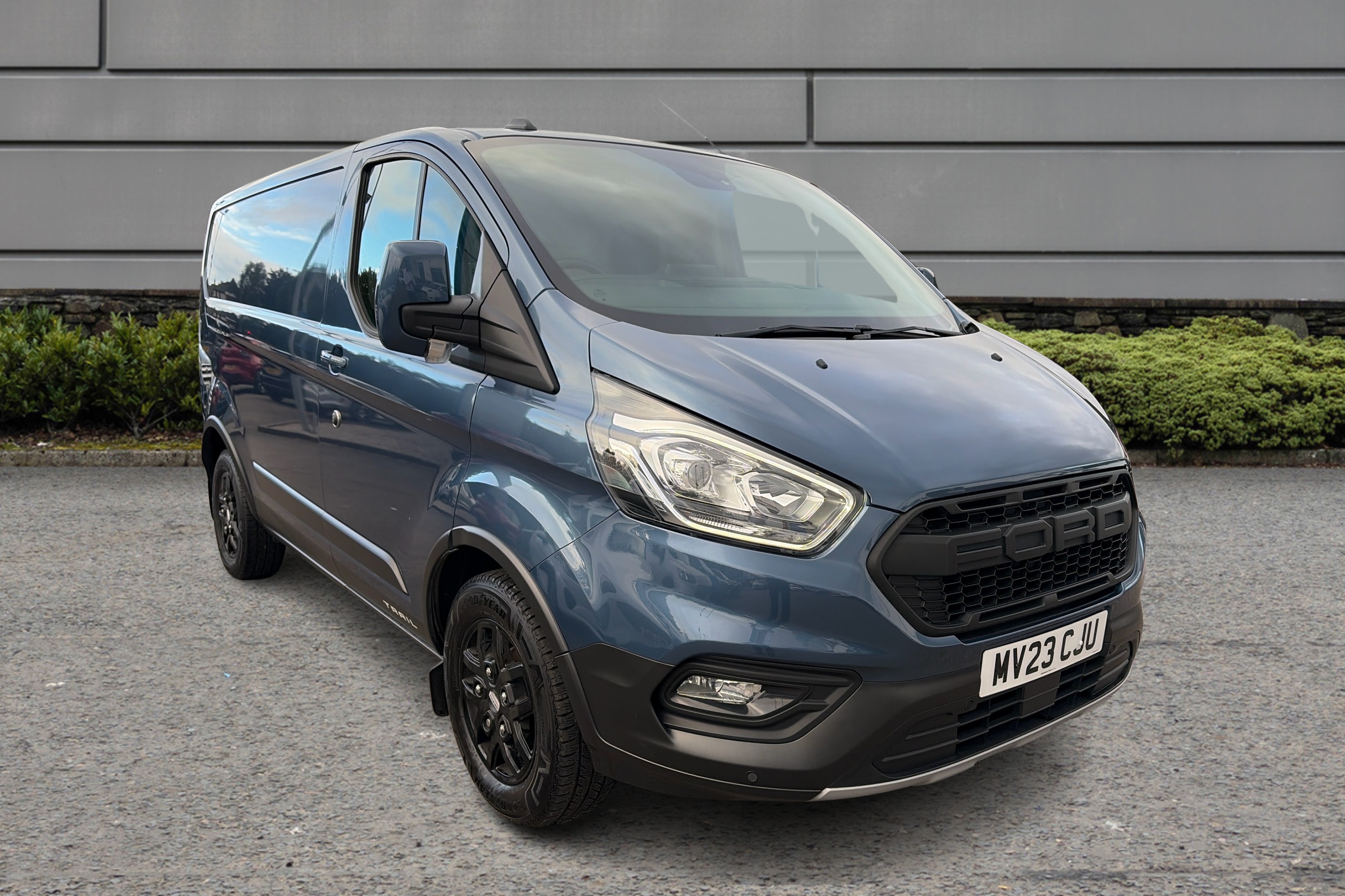 Main listing image - Ford Transit Custom