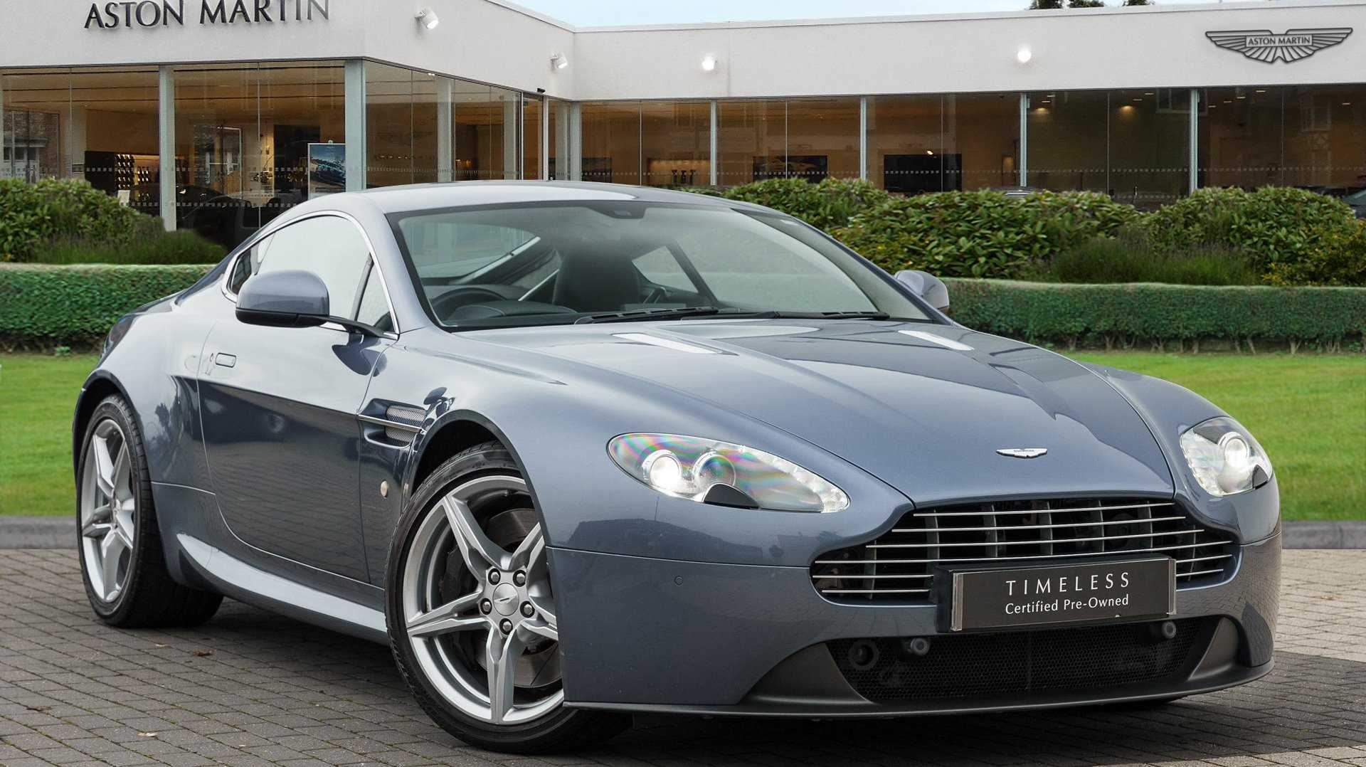 Main listing image - Aston Martin Vantage