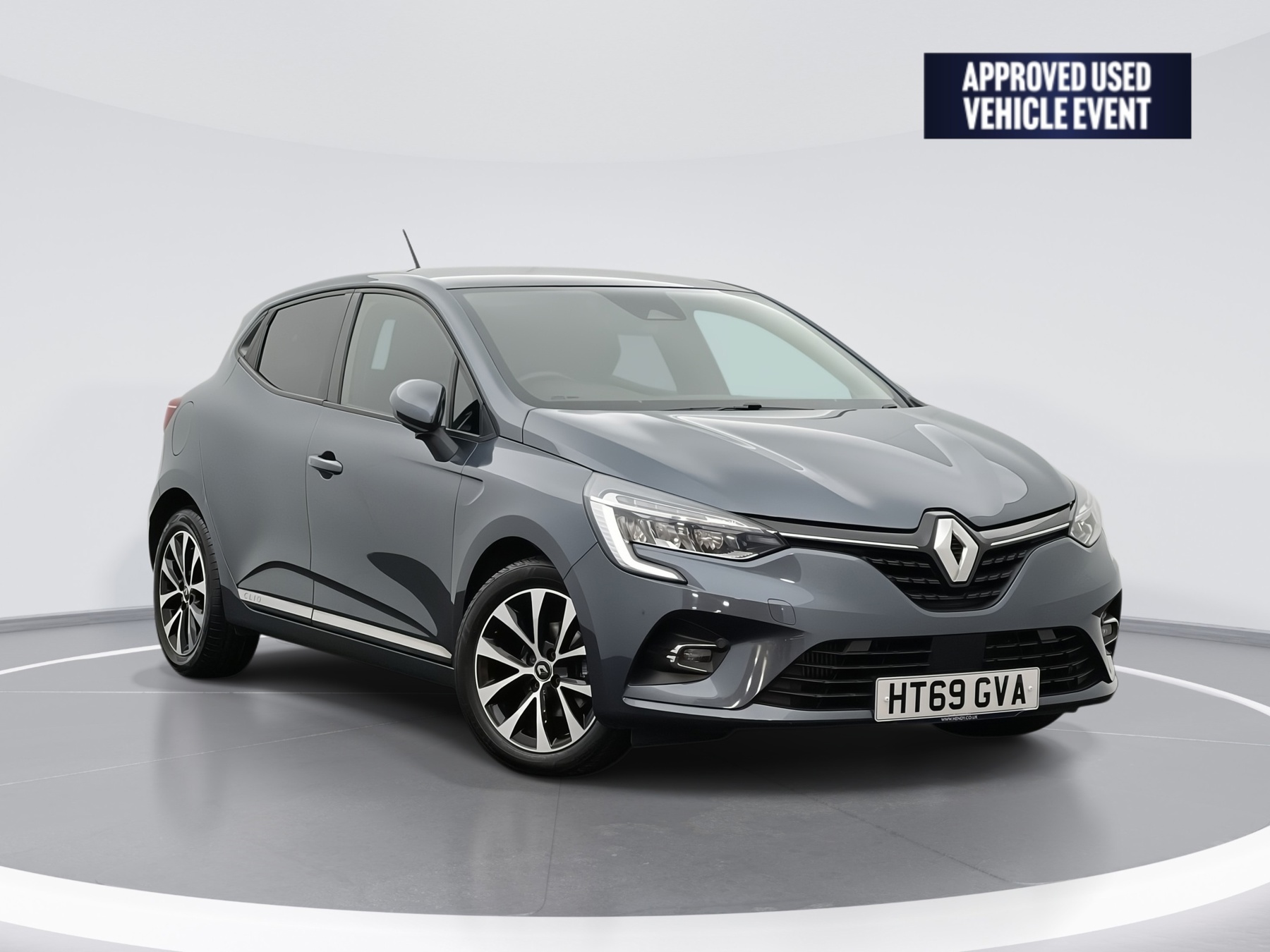 Main listing image - Renault Clio